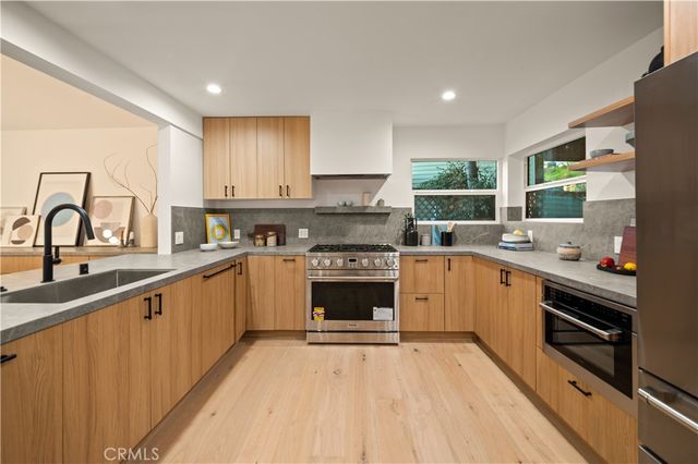 3947 Sumac Drive, Sherman Oaks, CA 91403