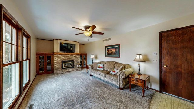 532 N Stevens AVENUE, Jefferson, WI 53549