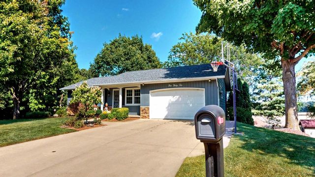 532 N Stevens AVENUE, Jefferson, WI 53549