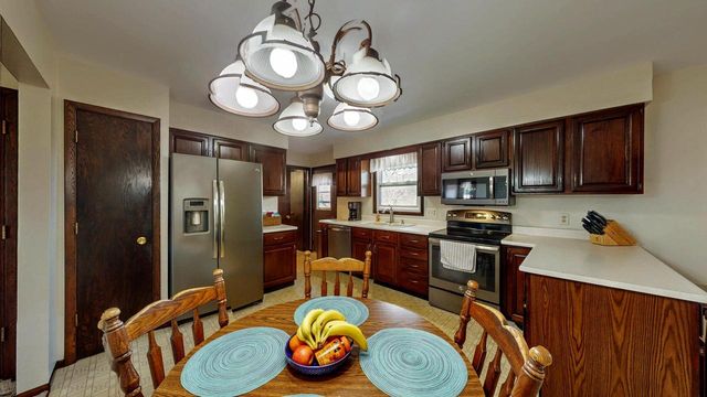 532 N Stevens AVENUE, Jefferson, WI 53549