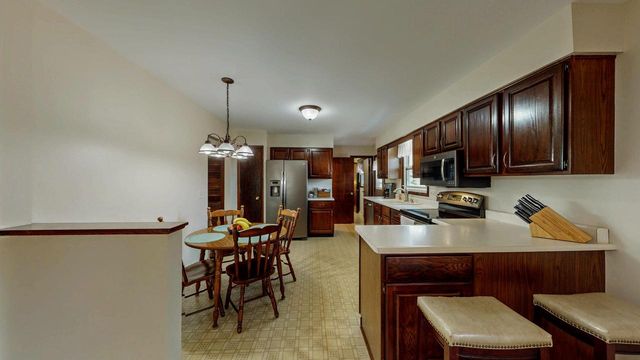 532 N Stevens AVENUE, Jefferson, WI 53549