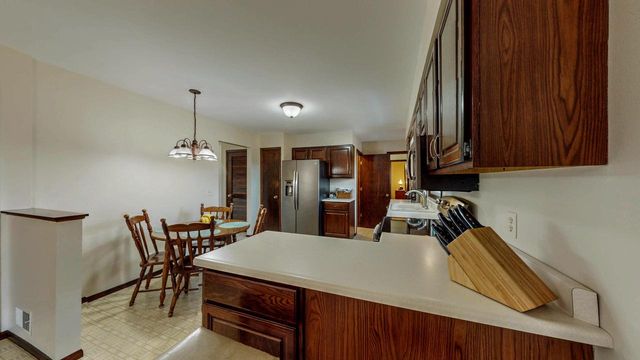 532 N Stevens AVENUE, Jefferson, WI 53549