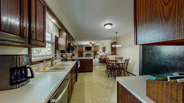 532 N Stevens AVENUE, Jefferson, WI 53549