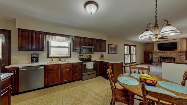 532 N Stevens AVENUE, Jefferson, WI 53549