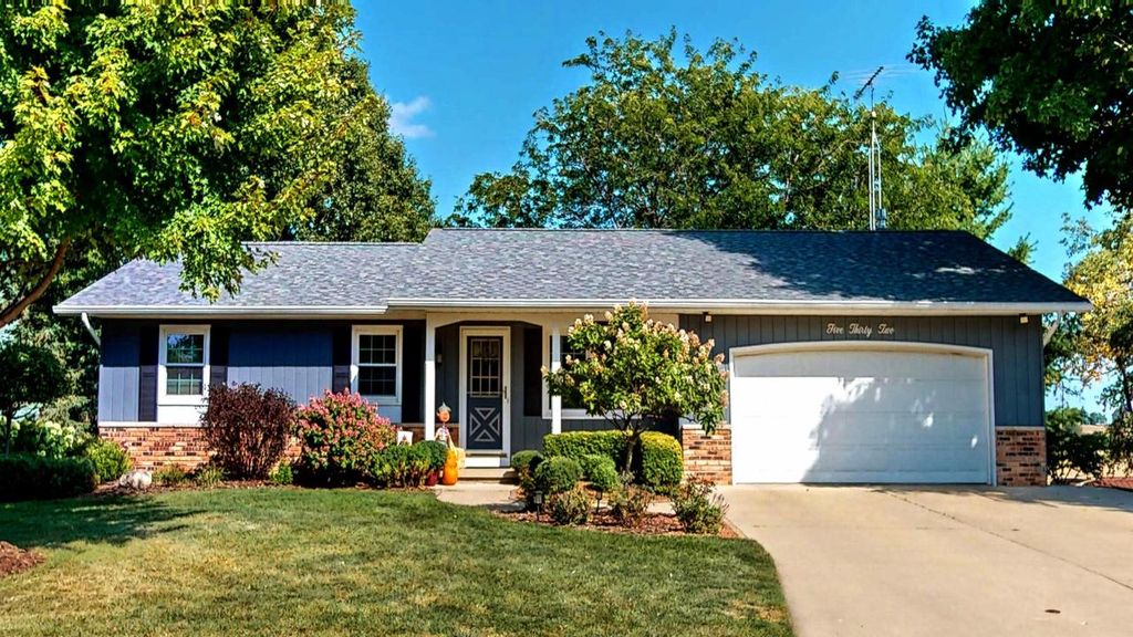 532 N Stevens AVENUE, Jefferson, WI 53549