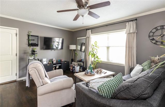 4526 Roanoke Parkway A, Kansas City, MO 64111