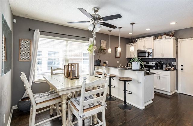 4526 Roanoke Parkway A, Kansas City, MO 64111