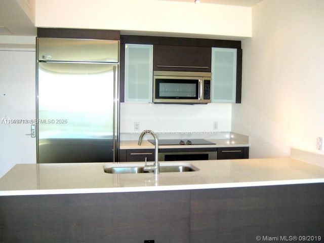 500 Brickell Ave 2708, Miami, FL 33131