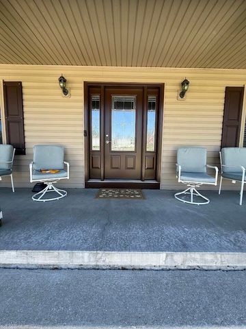 2099 Bowling Ridge Road, Brodhead, KY 40409