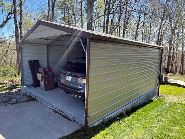 2099 Bowling Ridge Road, Brodhead, KY 40409