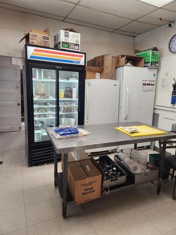 5221 E 4th St, Superior, WI 54880