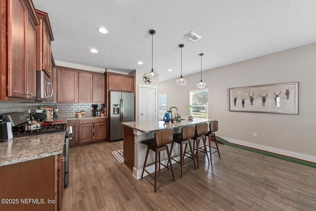 305 N 9TH Street, Jacksonville Beach, FL 32250