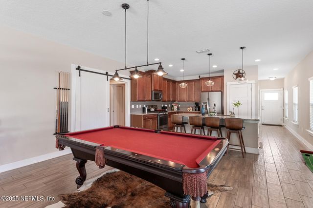 305 N 9TH Street, Jacksonville Beach, FL 32250