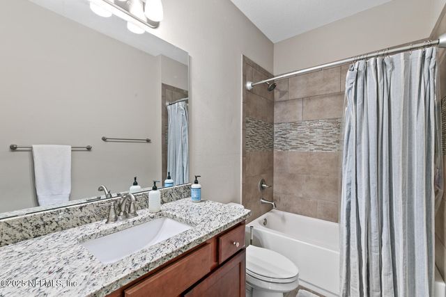 305 N 9TH Street, Jacksonville Beach, FL 32250