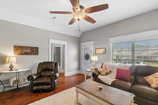 105 Gradic Ln, Dothan, AL 36301