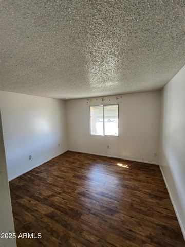 1642 W PERSHING Avenue, Phoenix, AZ 85029