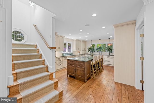 7019 ARMAT DR, Bethesda, MD 20817