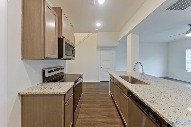6104 Taramore Lane, Huntsville, AL 35806
