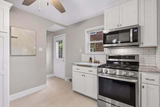 253 Washburn Avenue N, Minneapolis, MN 55405