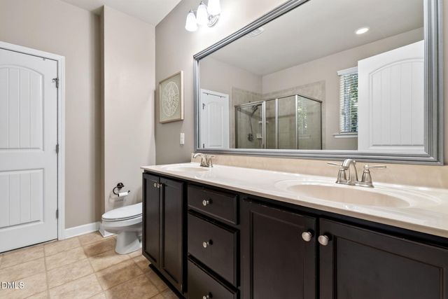 20 Oak Hollow Court, Louisburg, NC 27549