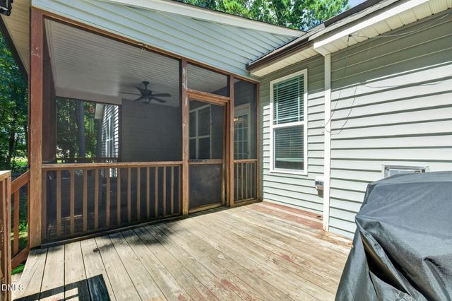 20 Oak Hollow Court, Louisburg, NC 27549