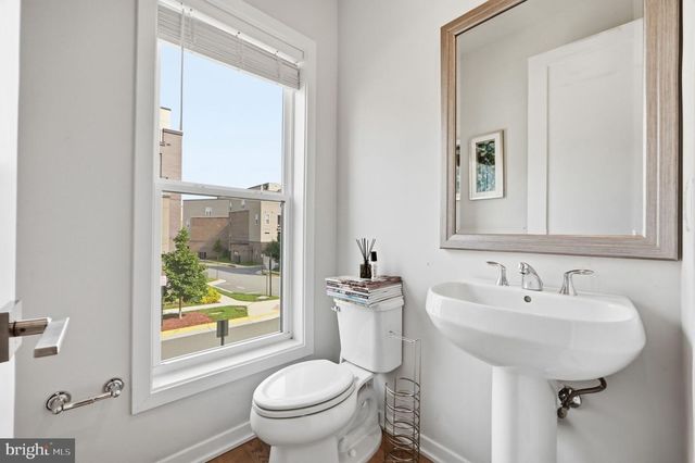 14339 BECKETT GLEN CIR, Chantilly, VA 20151