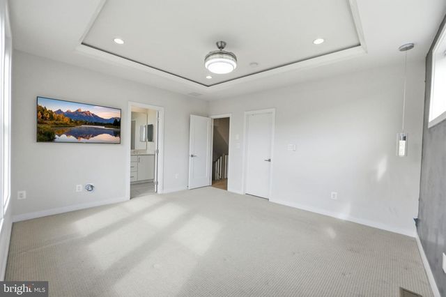14339 BECKETT GLEN CIR, Chantilly, VA 20151