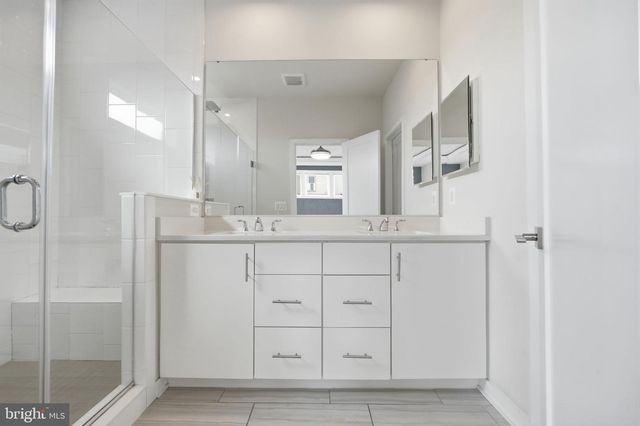 14339 BECKETT GLEN CIR, Chantilly, VA 20151