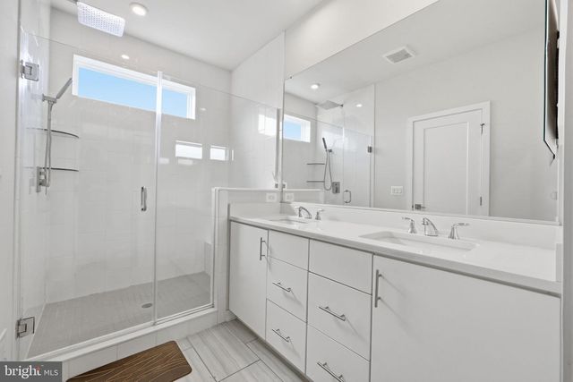 14339 BECKETT GLEN CIR, Chantilly, VA 20151