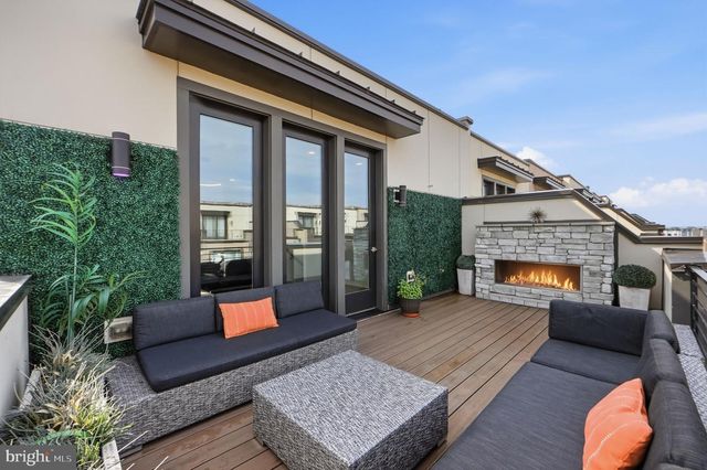14339 BECKETT GLEN CIR, Chantilly, VA 20151