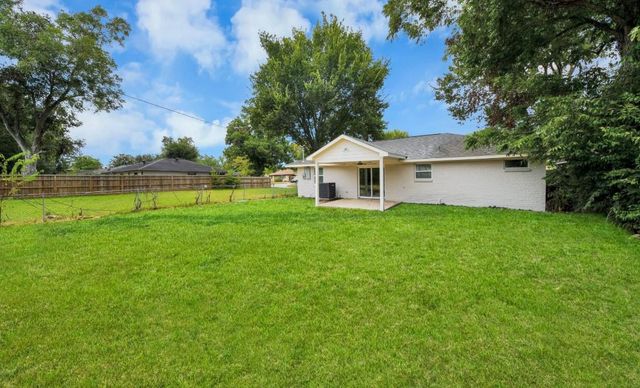 3106 Sunnydale Drive, Houston, TX 77051