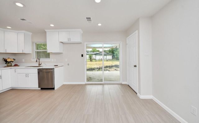 3106 Sunnydale Drive, Houston, TX 77051