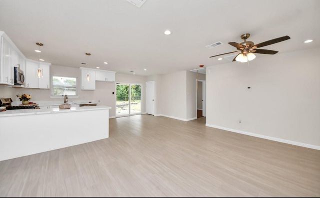 3106 Sunnydale Drive, Houston, TX 77051