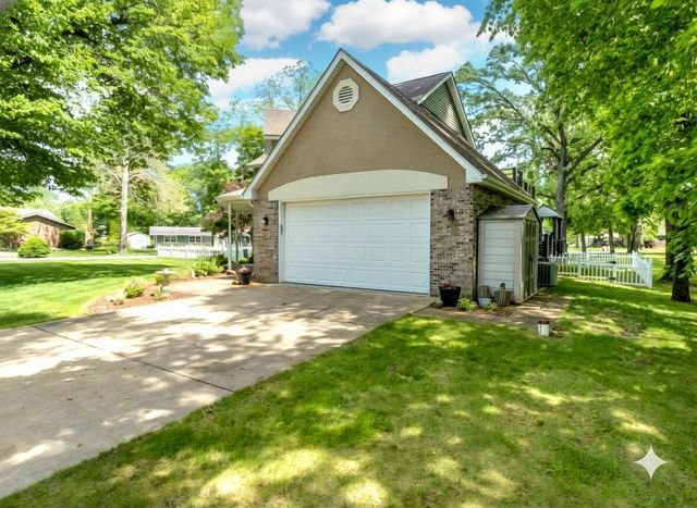 65 Deep River Drive, Hobart, IN 46342
