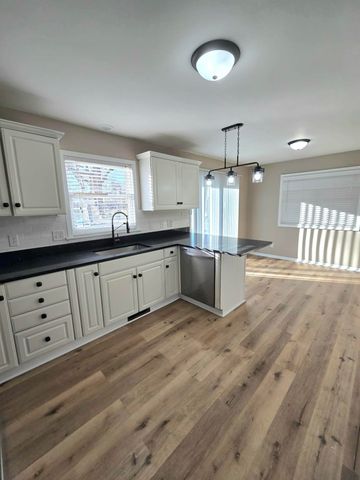 65 Deep River Drive, Hobart, IN 46342