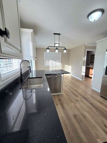 65 Deep River Drive, Hobart, IN 46342
