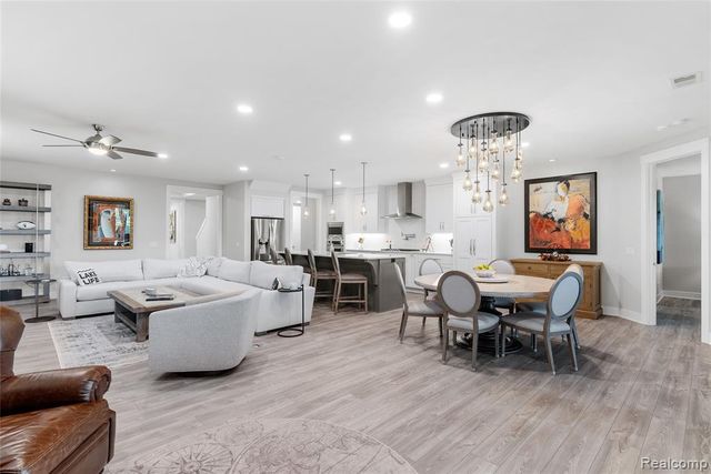 2031 Ottawa Beach Road, Holland, MI 49424