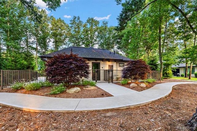 2031 Ottawa Beach Road, Holland, MI 49424