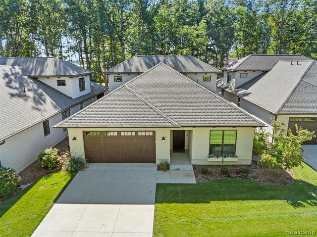 2031 Ottawa Beach Road, Holland, MI 49424