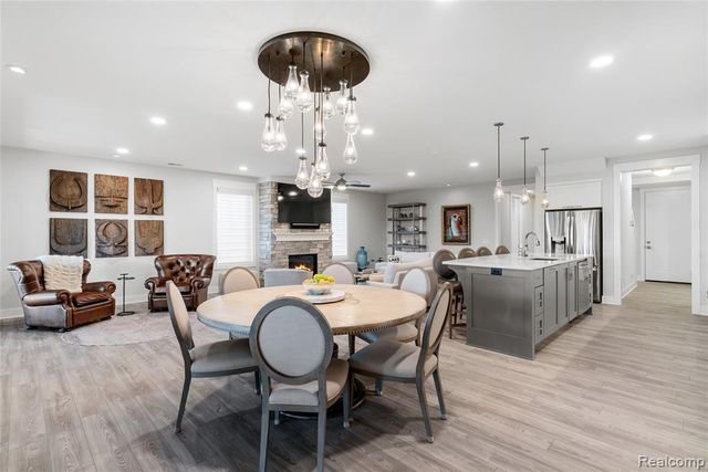 2031 Ottawa Beach Road, Holland, MI 49424