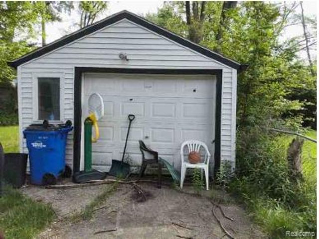 19720 Westbrook Street, Detroit, MI 48219