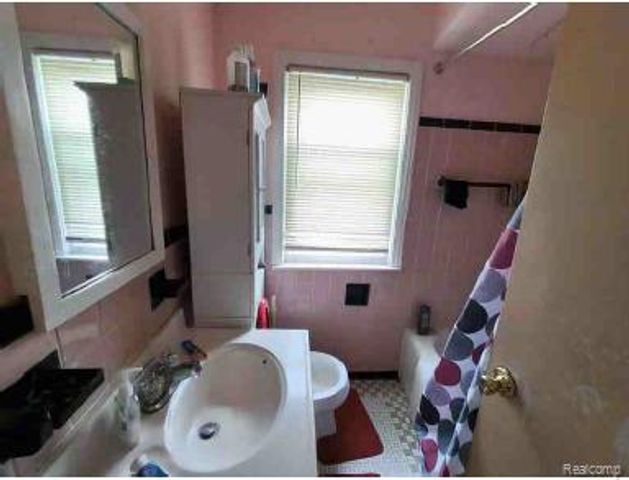 19720 Westbrook Street, Detroit, MI 48219