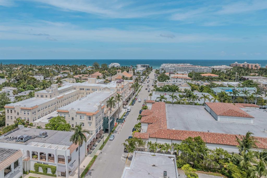 Image 15 of property listing at 235 Sunrise Avenue 1050, Palm Beach, FL 33480