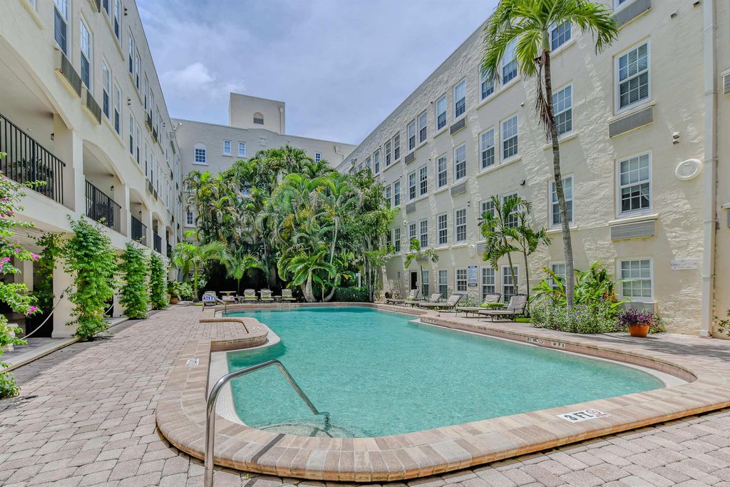 Image 17 of property listing at 235 Sunrise Avenue 1050, Palm Beach, FL 33480