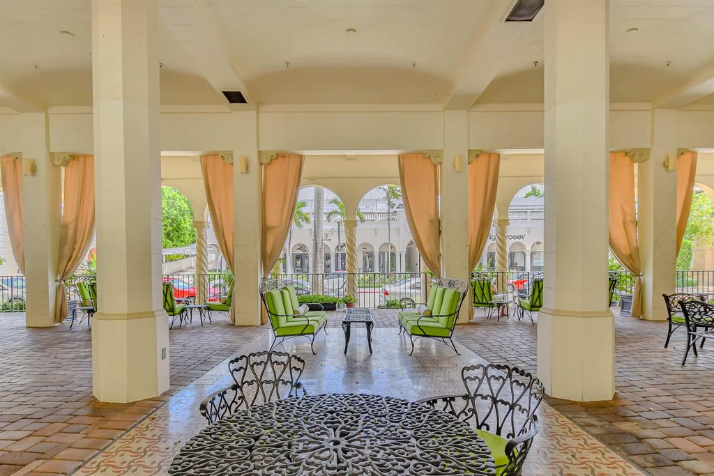 Image 30 of property listing at 235 Sunrise Avenue 1050, Palm Beach, FL 33480