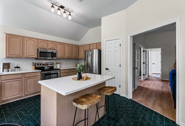 1526 Shadow Run, Weatherford, TX 76086