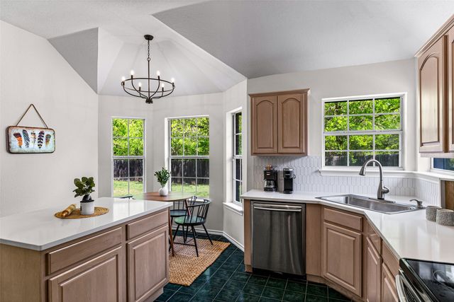 1526 Shadow Run, Weatherford, TX 76086