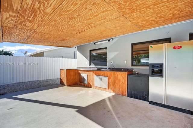 1318 13th St, West Palm Beach, FL 33401