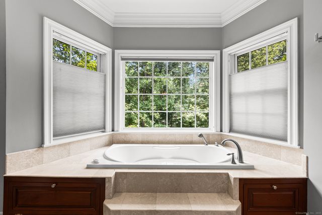 40 Wildwood Road, Stamford, CT 06903