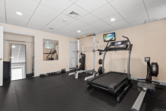 40 Wildwood Road, Stamford, CT 06903